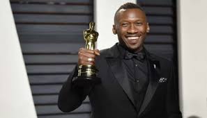 HOLLYWOOD : Mahershala Ali devient le premier acteur musulman à recevoir un Oscar