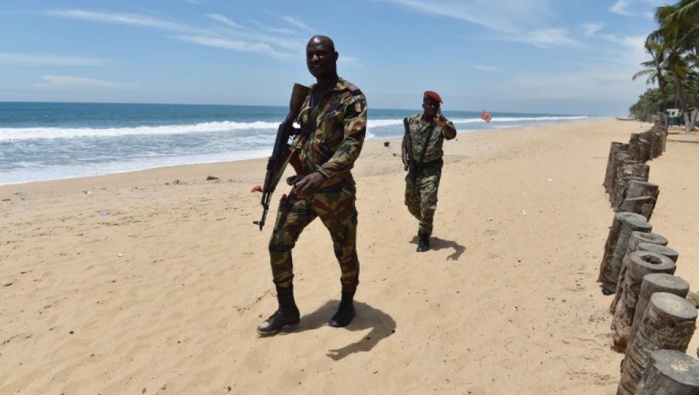 Côte d’Ivoire : un an après l’attentat de Grand-Bassam, où en est l’enquête?
