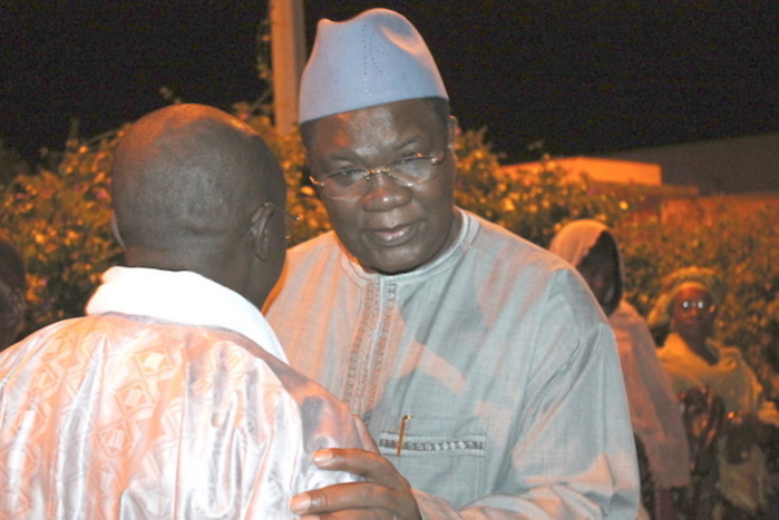 Ousmane Ngom tourne le dos à Macky