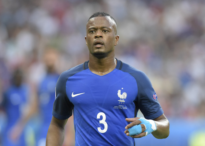 FRANCE : Evra et son rapport au maillot bleu