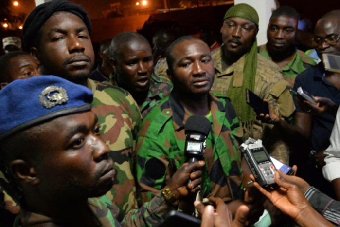 Les mutins qui avaient ébranlé la Côte d'Ivoire rentrent dans le rang