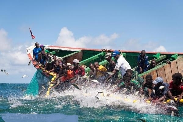 KAYANGA: une pirogue chavire et 3 personnes décèdent.