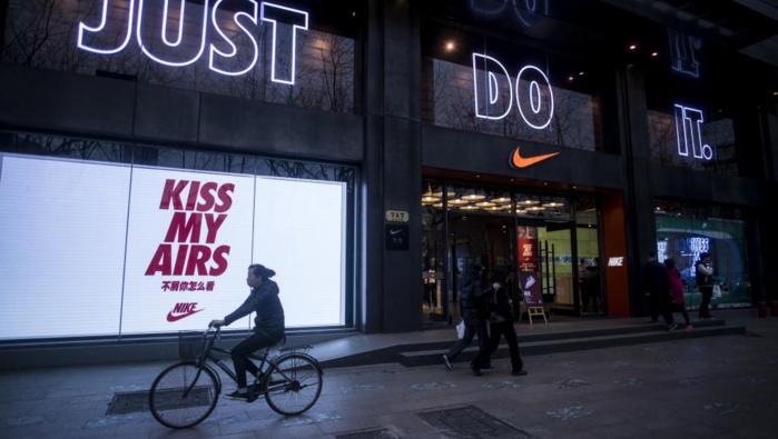 «Paradise Papers» : Comment l’équipementier Nike contourne l’impôt en Europe