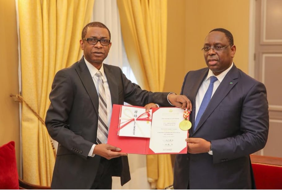 Præmium Imperiale Awards : You reçu par Macky pour presenter son trophée