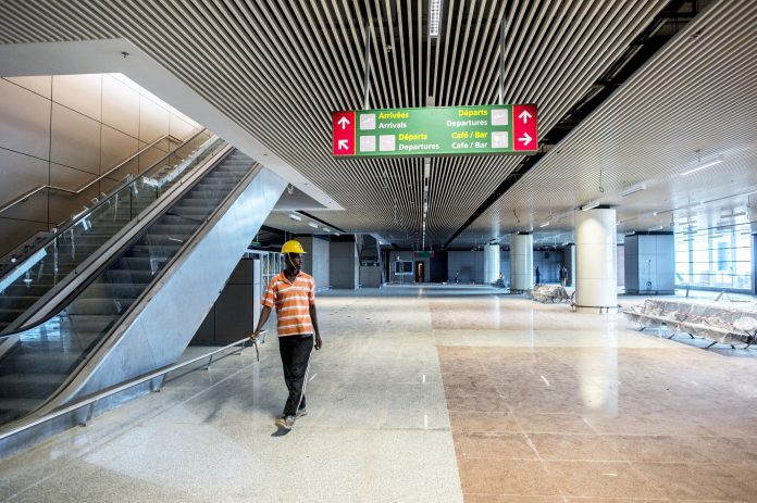 Cacophonie à l’ALSS aujourd'hui : Le personnel de Handling « croise les bras », des compagnies négocient des services avec des agents pour deux jours