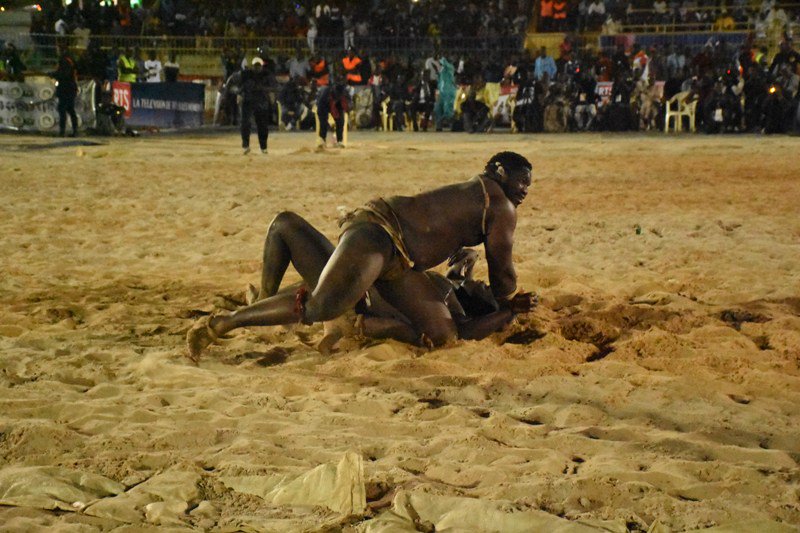 Tapha Tine trop fort pour Yékini Jr