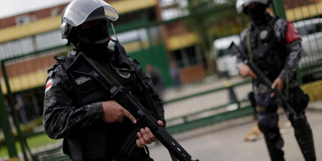 Brésil: une mutinerie fait au moins neuf morts dans une prison