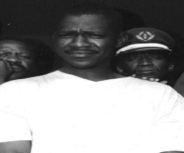 Ino « passait tout son temps à prier et chapelet à la main »