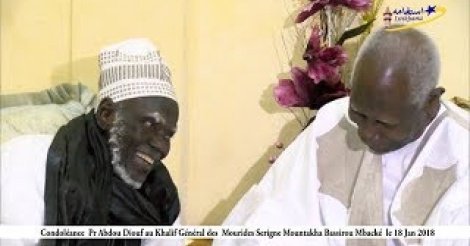 Abdou Diouf présente ses condoléances à Touba