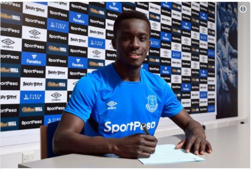 Officiel : Idrissa Guèye prolonge à Everton