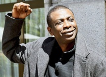 Le ministre Youssou Ndour rend hommage au journaliste Amadou Mbaye Loum