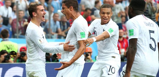 Les Bleus rejoignent les demi-finales de la Coupe du monde après un match maîtrisé contre l'Uruguay