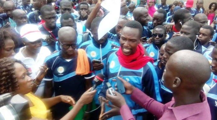 Grève des inspecteurs : Les élèves maitres sortent pour protester et clashent la démarche de Serigne Mbaye Thiam.