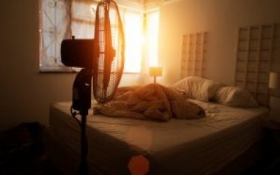 Si vous dormez sous un ventilateur la nuit, ce danger vous guette