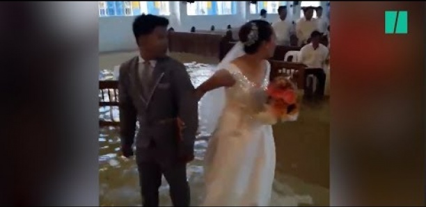 Insolite-Philippines : ce ne sont pas les moussons qui empêcheront ce couple de se marier [Vidéo]