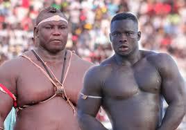 "Mais mane lane moma daane ?": Bombardier revient sur le combat royal [Vidéo]