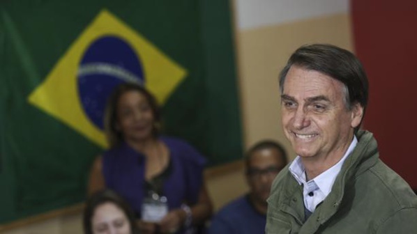 Jair Bolsonaro, partisan de la dictature élu président du Président