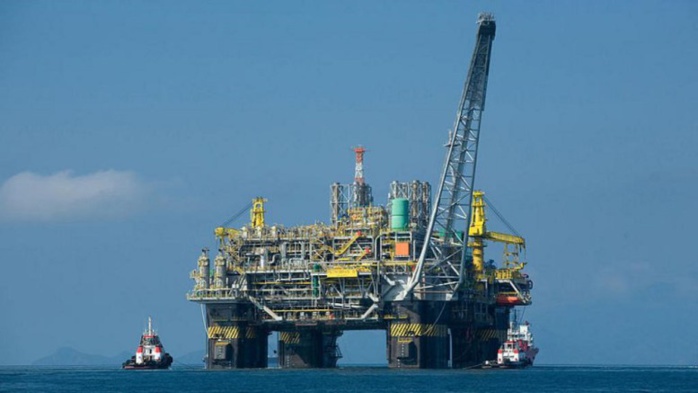 Les travailleurs du pétrole et du gaz déposent un préavis de grève