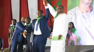 Macky Sall lors de son investiture chez les socialistes : « une victoire dès le 1er tour de l’élection, nous en avons toutes les capacités… »