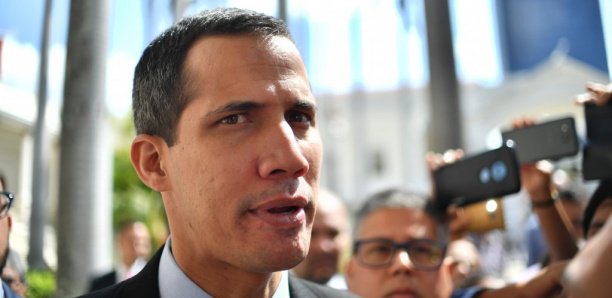 La Cour suprême du Venezuela interdit à Juan Guaido de quitter le territoire