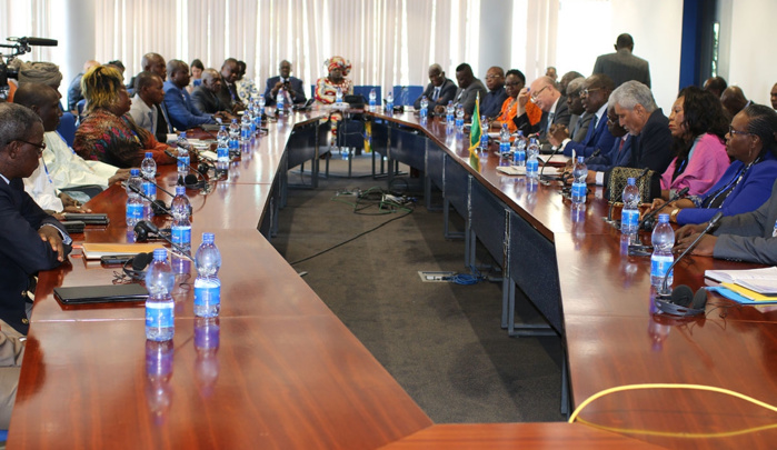 Gouvernement et groupes armés s’accordent à Addis-Abeba pour la paix en RCA