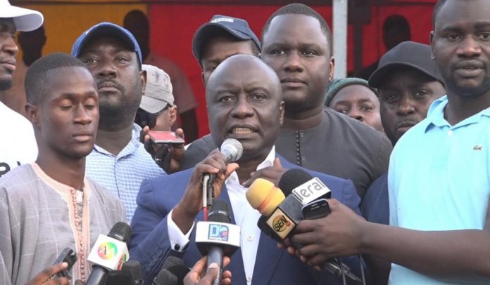 Attaque dans un village au Mali : Idrissa Seck condamne un « acte barbare »