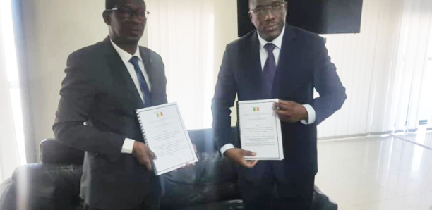 Ministère de l’Enseignement supérieur : Mary Teuw Niane passe le témoin à Cheikh Oumar Ann
