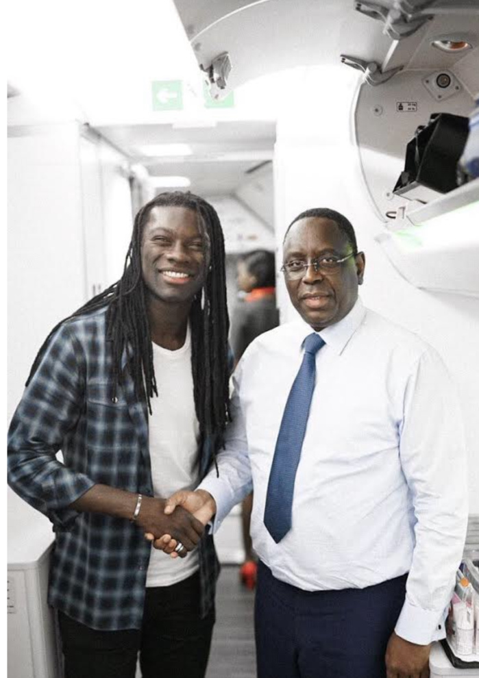 Bafétimbi Gomis a voyagé avec le Président Macky Sall à bord d’un vol Air Sénégal