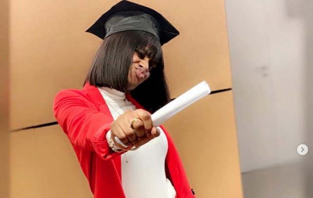 Photo – La sœur de Waly Seck, Aïcha aurait décroche son diplôme