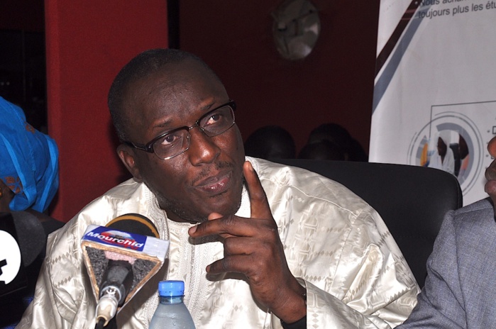Cheikh Oumar Anne : « Pape Alé Niang et Nafi Ngom Keïta sont des maître-chanteurs »