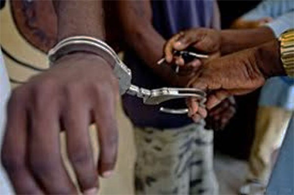 Pour avoir volé un sac de jujubes: Un tailleur prend 3 mois de prison ferme