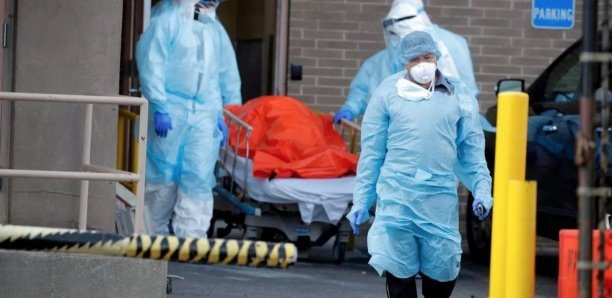 Coronavirus : Bilan record de plus de 2200 morts en 24h aux États-Unis