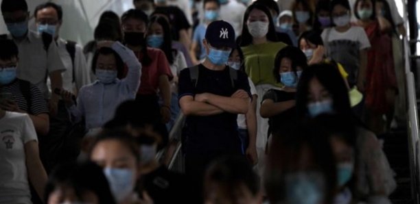 À Pékin, la contamination de coronavirus est repartie depuis des marchés géants