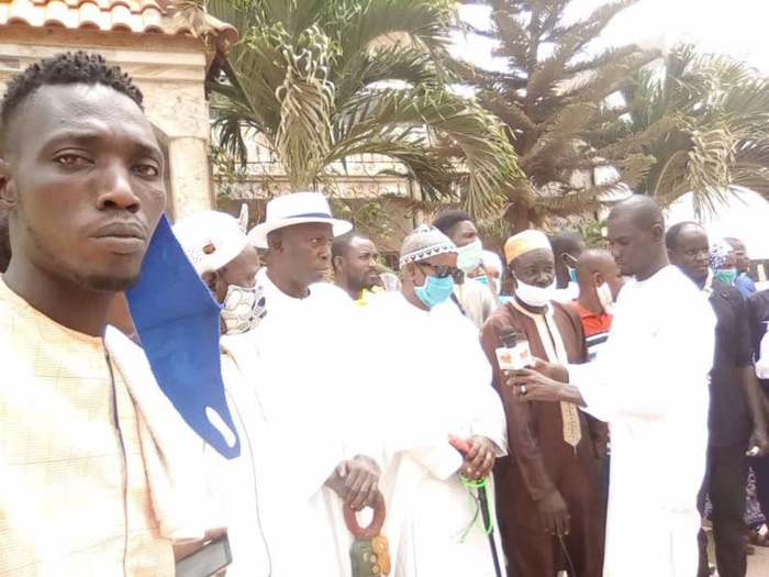 Injures Publiques / "Gardons la sérénité" (Konu de Cheikh Oumar Foutiyou Tall)