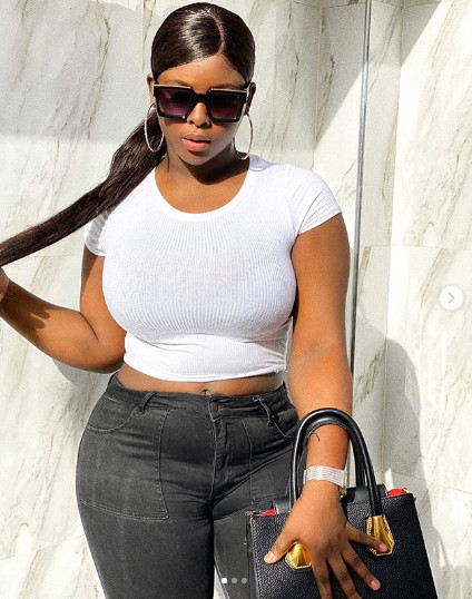 PHOTOS- Les nouveaux clichés de la chanteuse Abiba qui affolent la toile!