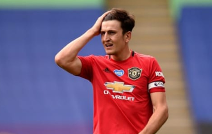 Angleterre : Le défenseur de Manchester United, Harry McGuire, condamné à 21 mois de prison avec sursis et retiré de la sélection Anglaise.