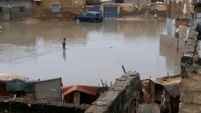 Inondations à Kaolack : Une partie de la population de Médina Mbaba et Fass Cheikh Tidiane dort cette nuit à la belle étoile.