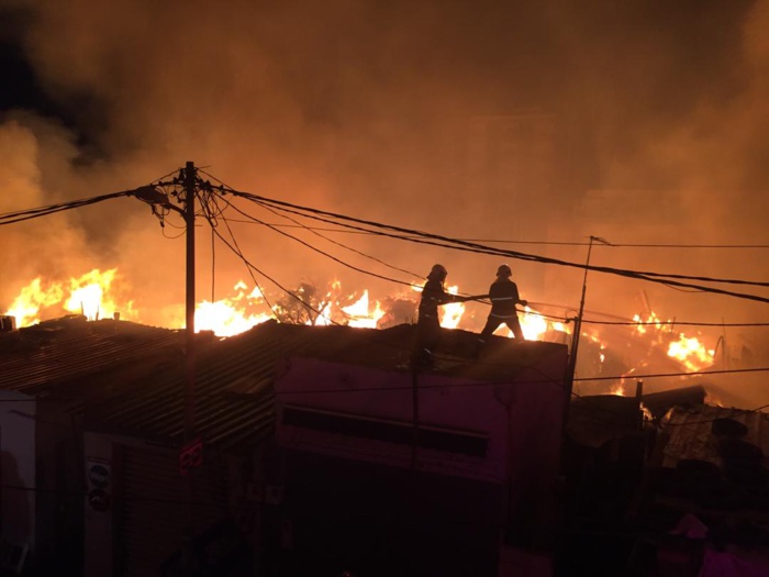 Le parc Lambaye du centre-ville en feu.