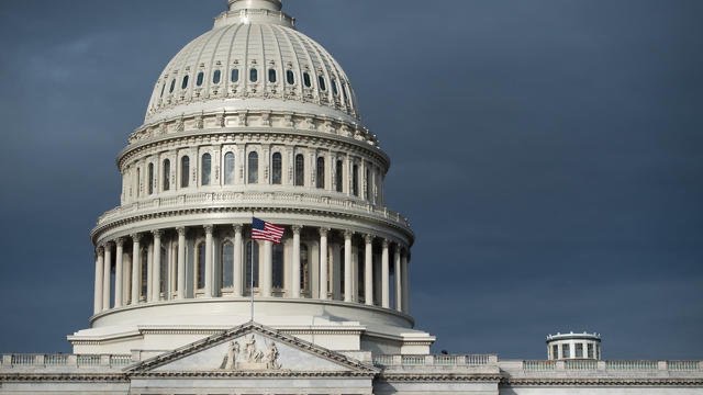 Washington : le Capitole bouclé par la police après un incident de sécurité.