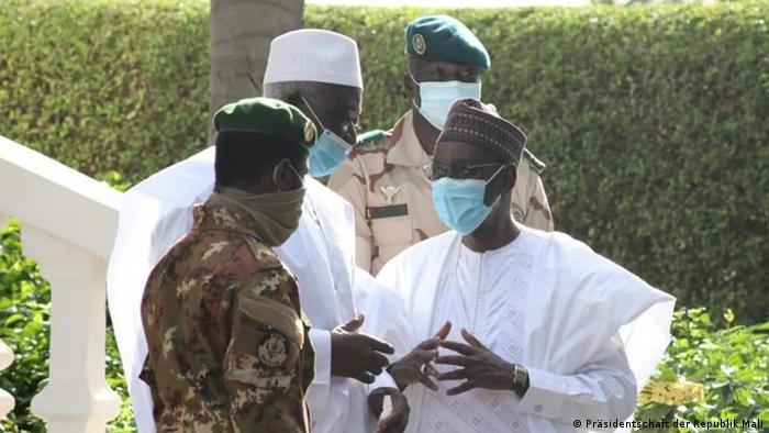 Mali : La libération de Bah N’daw et de Moctar Ouane est-elle proche ?