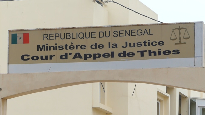 Justice : Faty Souaré vole un chèque d’un million FCFA à sa sœur
