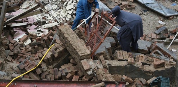 Pakistan: au moins 15 morts dans un séisme