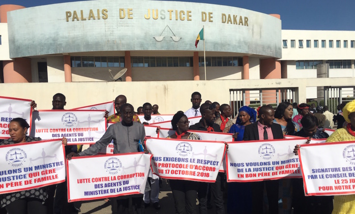 Flagrants délits de Dakar : Coura Macky attrait à la barre sa petite sœur et son gendre pour vol d'un montant de 5 millions.