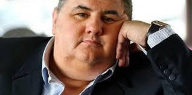 Pourquoi Pierre Ménès se moque de nous ?