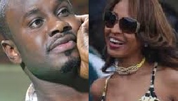 Viviane Chédid vue dans les bras de Baba Hamdy