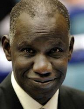 Mbagnick Ndiaye maintient le basket dans le flou