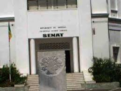 Le Sénat et le (Cese)  inutiles selon un libéral