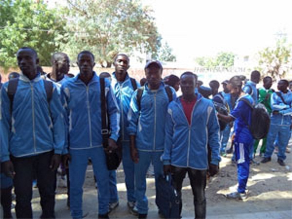 Thiès : Les sortants et élèves-professeurs du CNEPS entament une marche vers Dakar