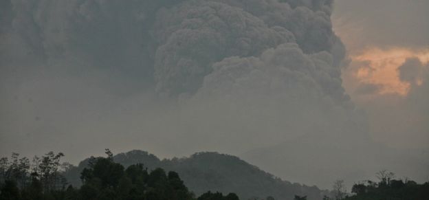 Indonésie: L'éruption du Kelud fait 2 tués et 200 000 personnes évacuées