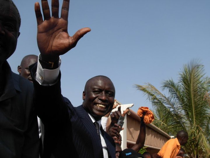 Entre les avions : que projette Idy à Dubaï, l’Arabie Saoudite et la France ?